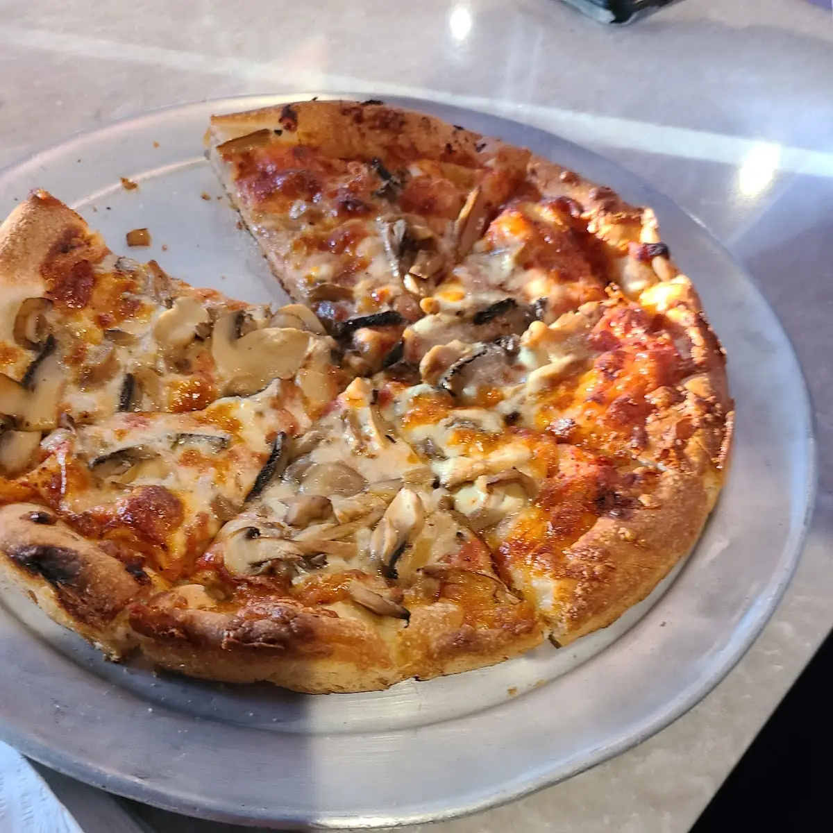 Mushrooms Pizza