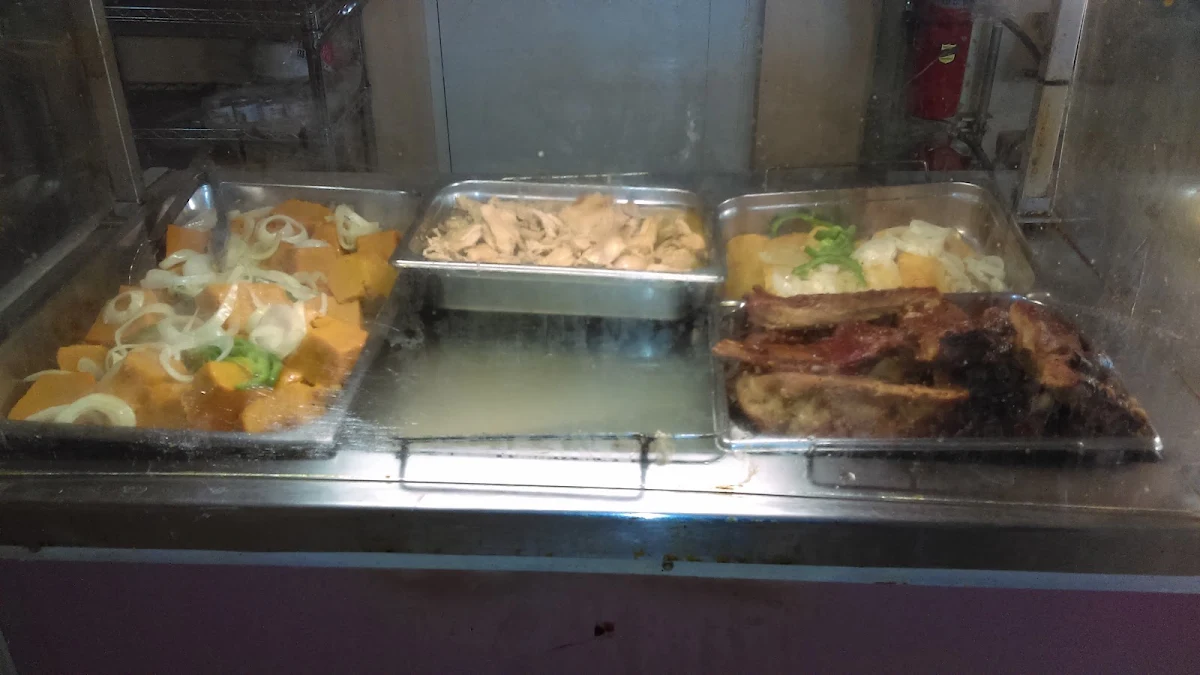 Pechuga Encebollada Calabaza Y Costillas