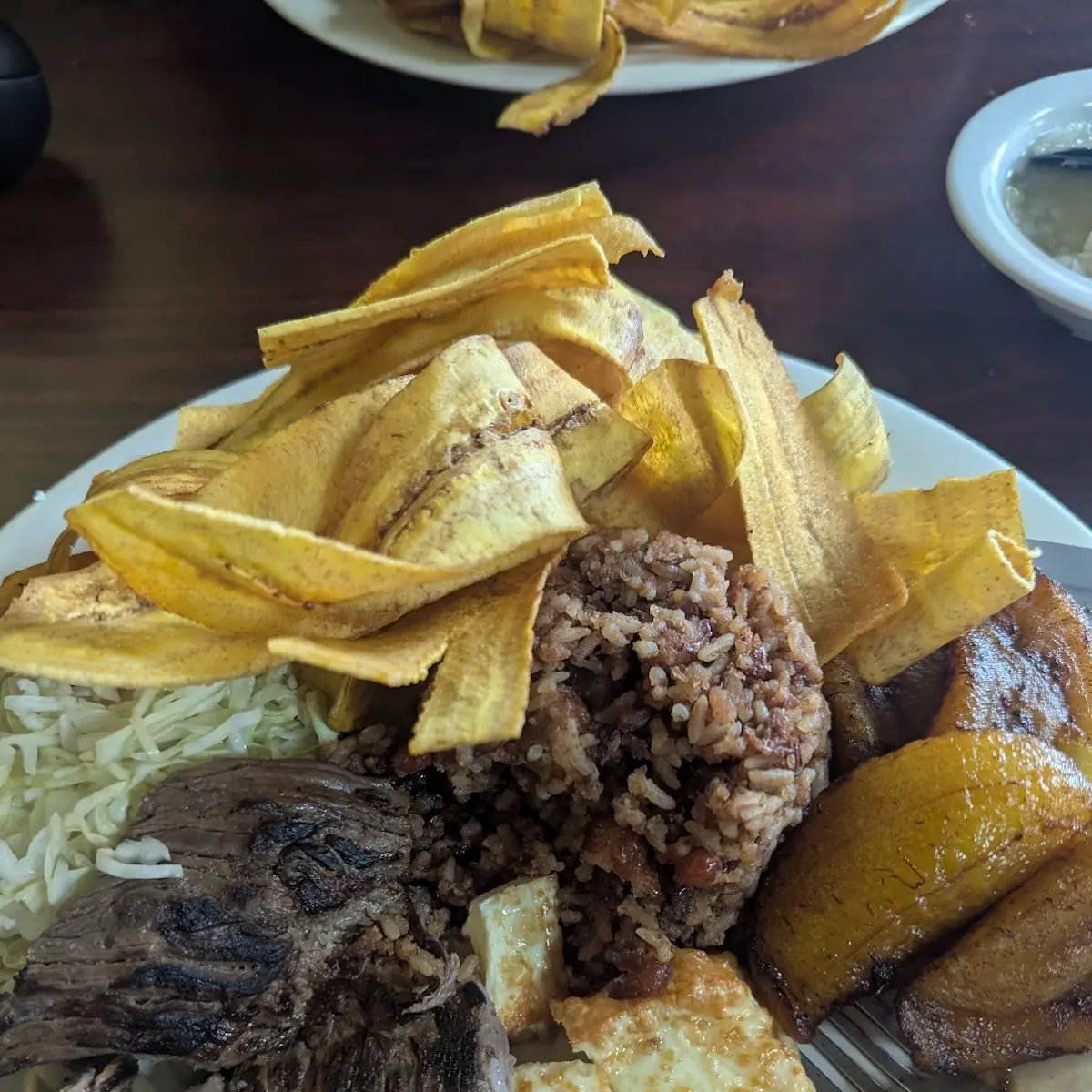 Tajadas Con Queso Frito