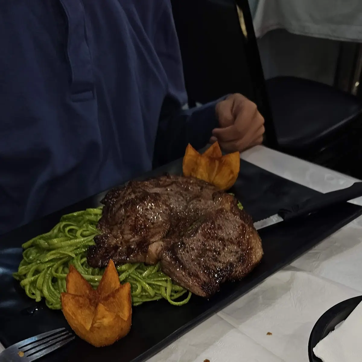 Tallarin Verde Con Carne