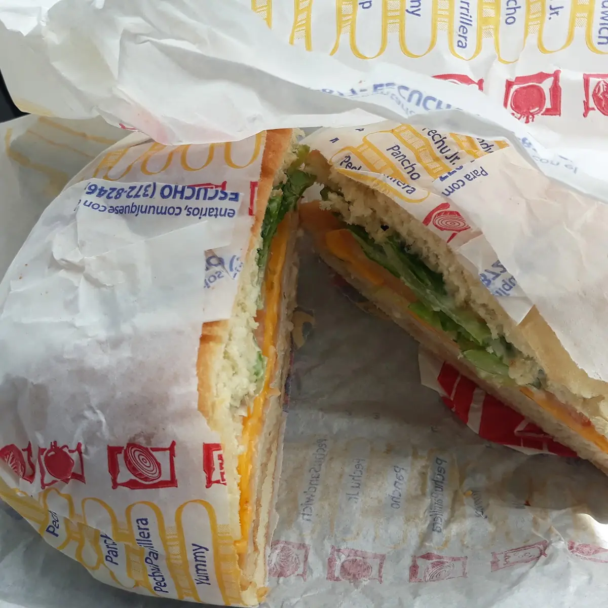 Pechu Sandwich De Pollo