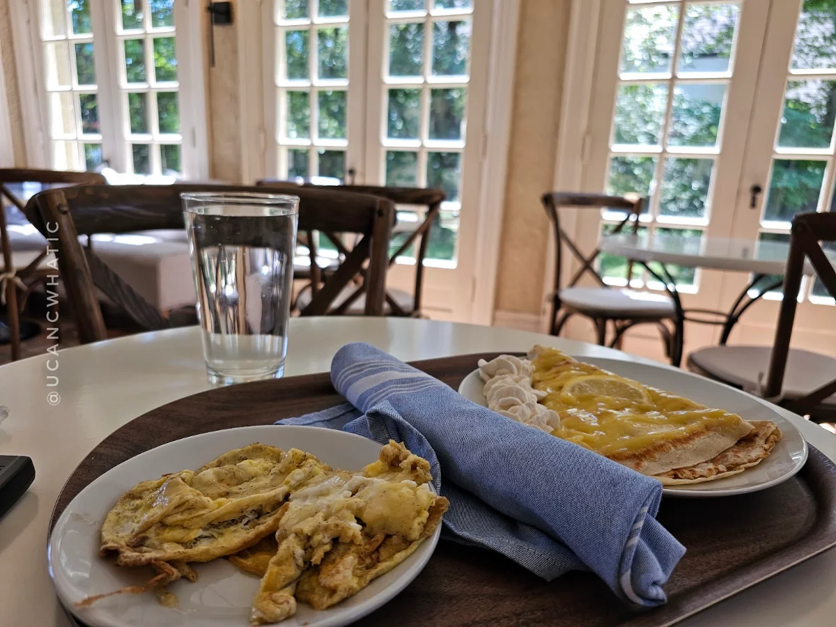 Lemon & Creme Crepe w Scrambled Eggs& Brie