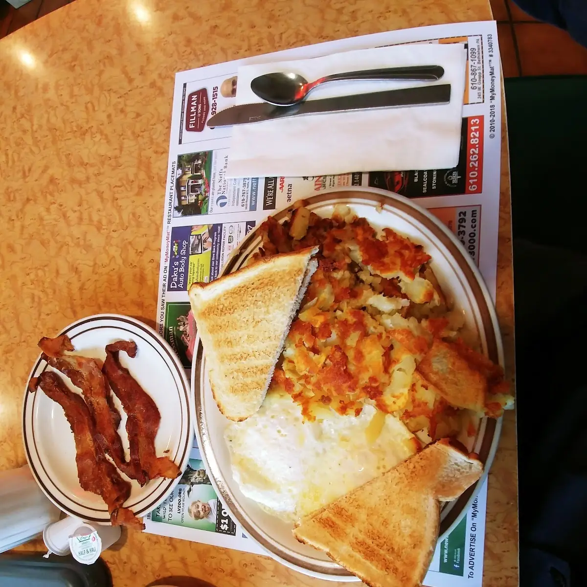 2 Eggs with Hash Browns and Bacon