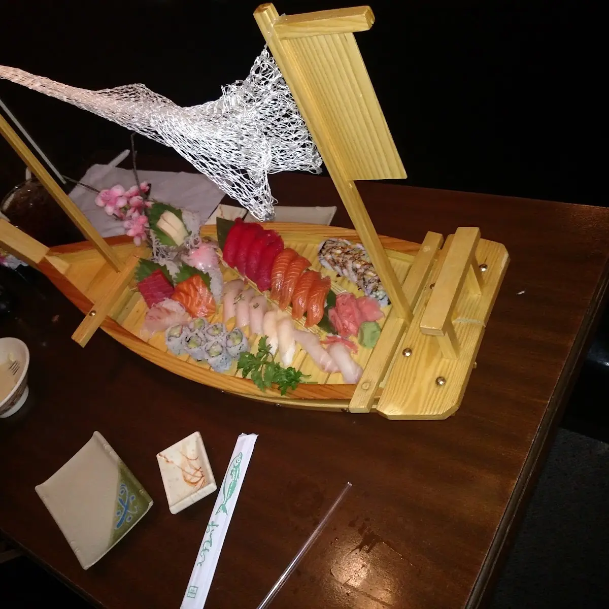 Sashimi Deluxe 15 pcs
