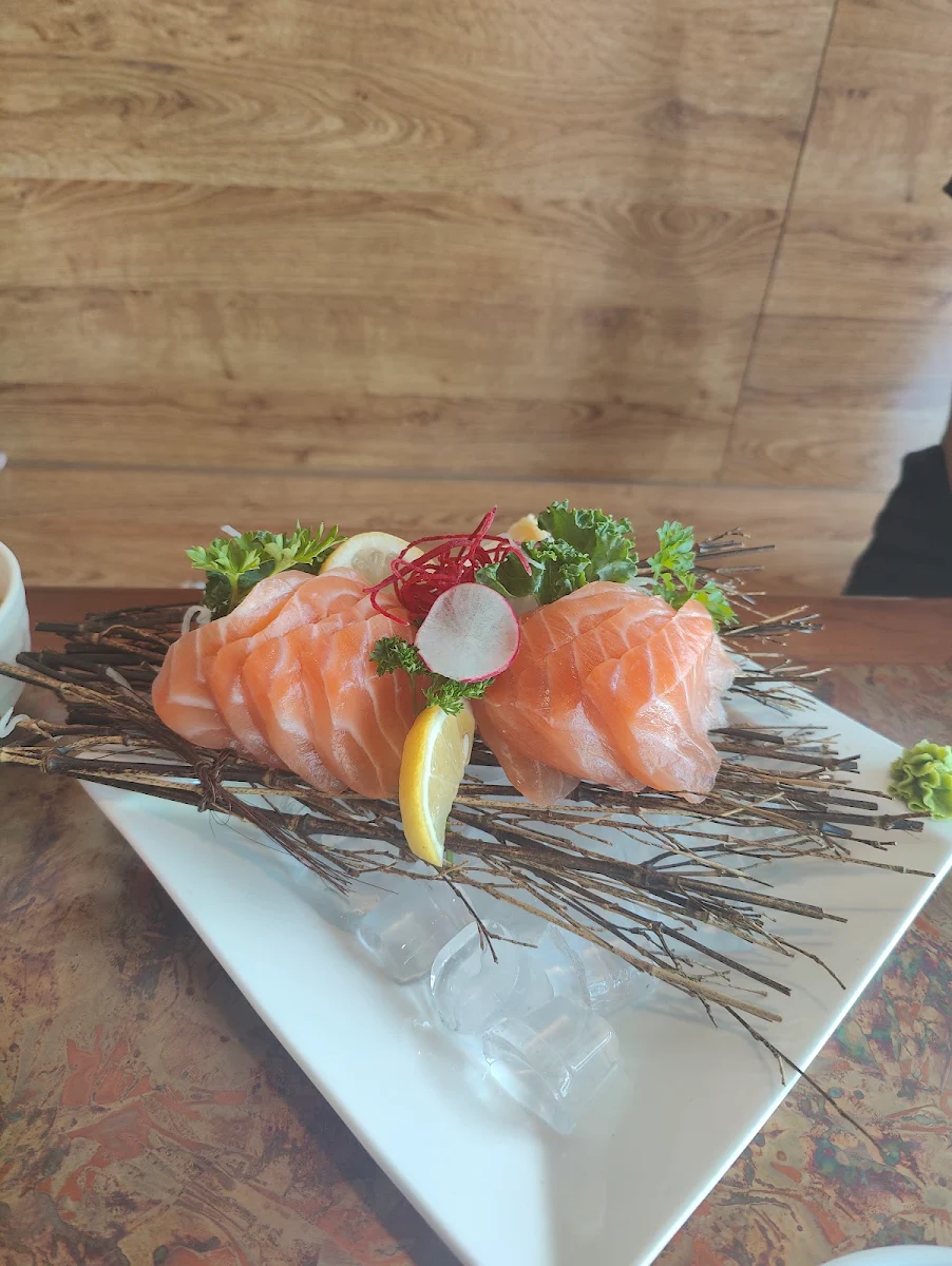 Salmon Sashimi, iSushi Japanese & Korean Restaurant