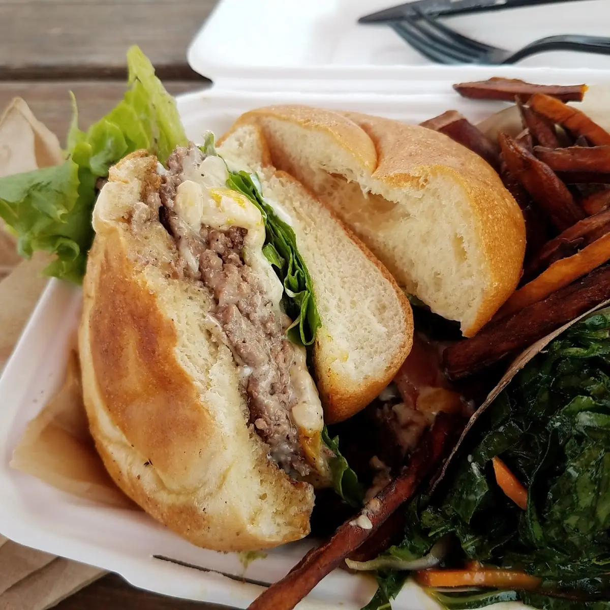 White Cheddar Pimiento Cheese Burger