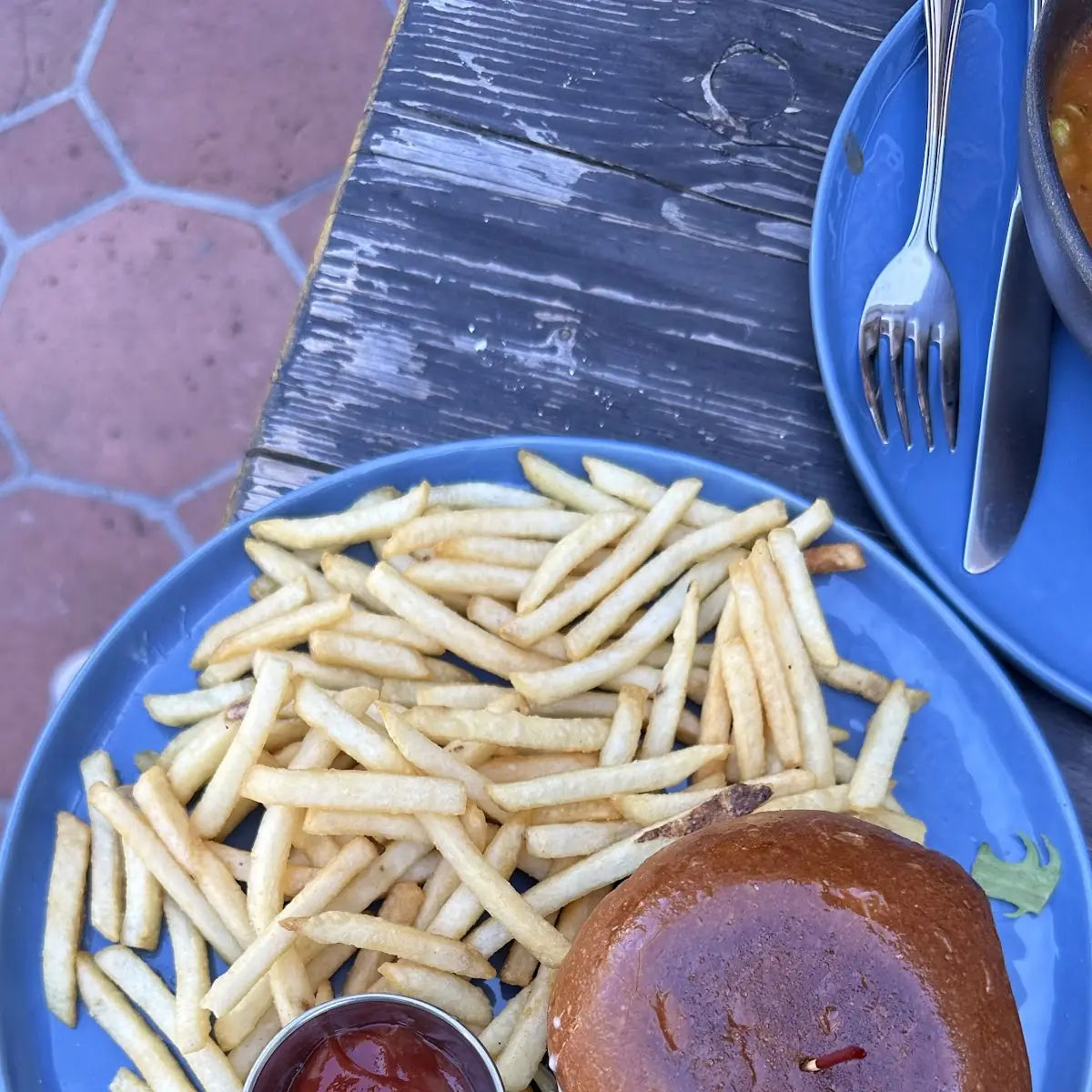 Mega Burger