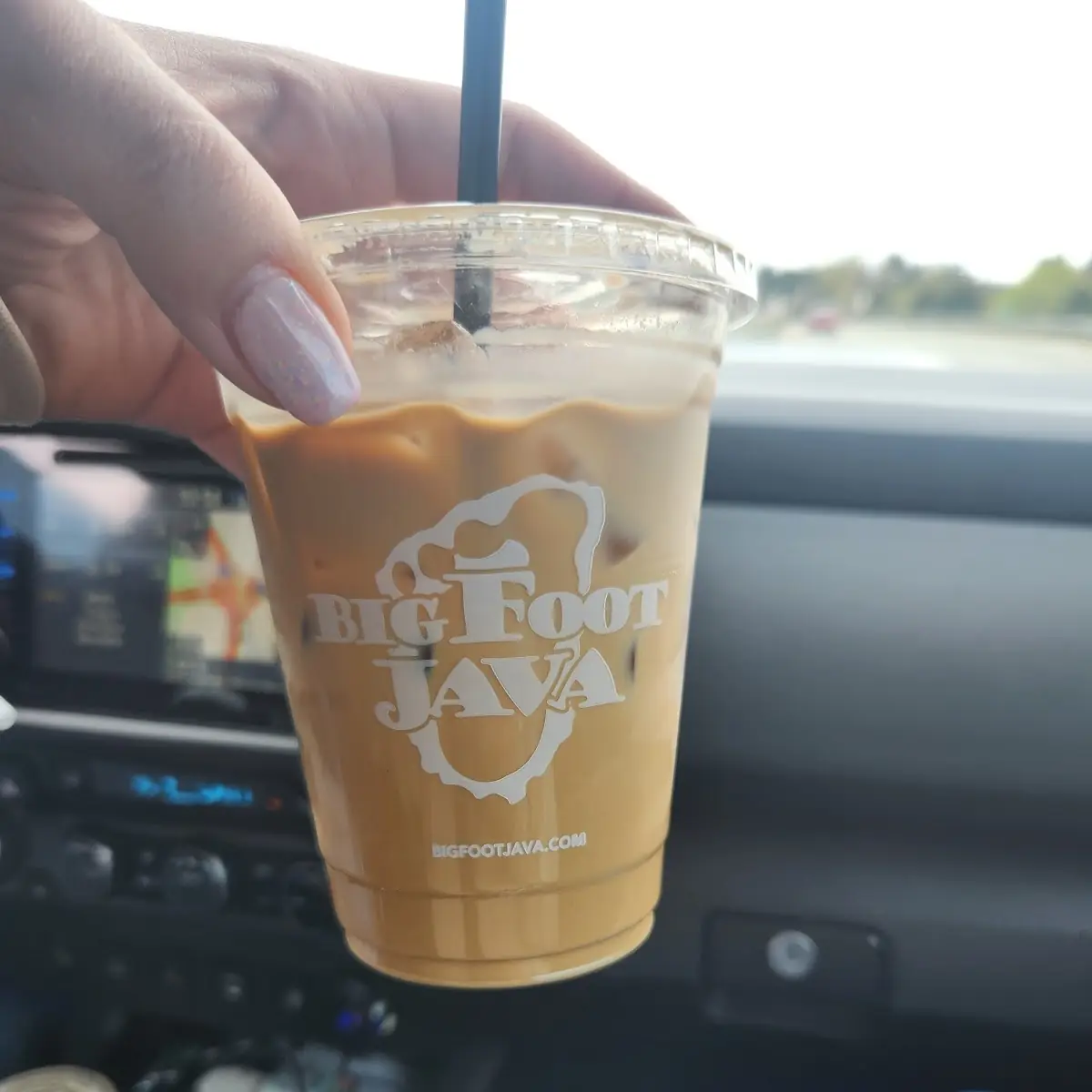 16oz Iced White Chocolate Americano