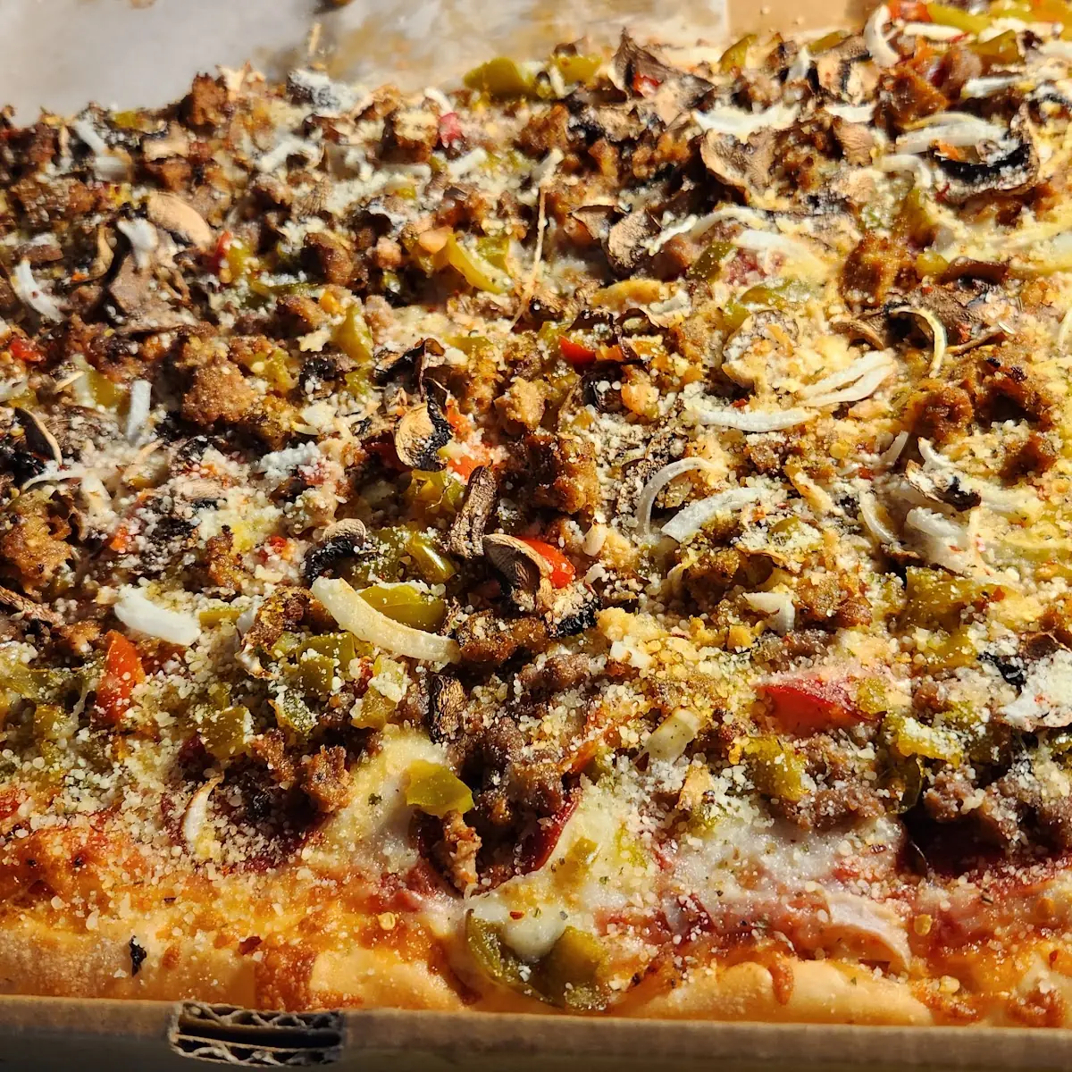 Deluxe Pizza