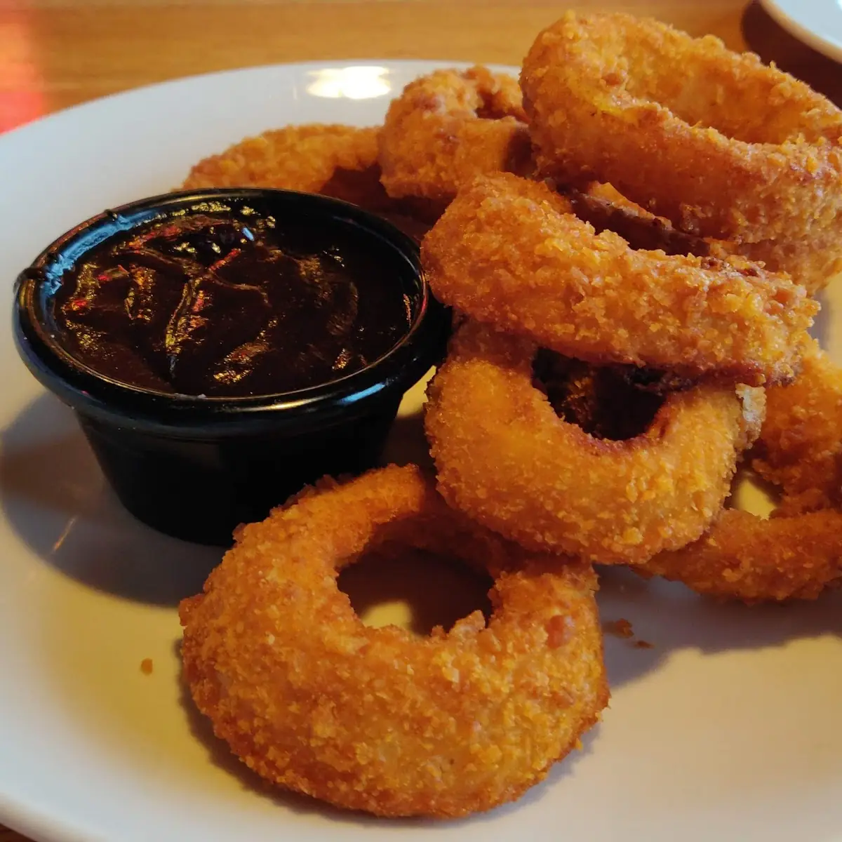 Onion Rings with BBQ Sauce