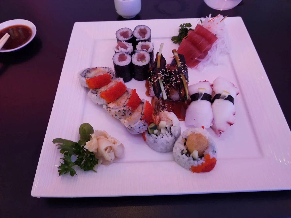 Highlights, Restaurant Kenji Sushi