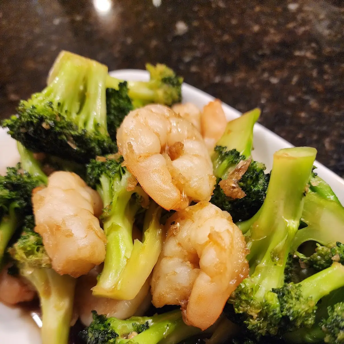 Garlic and Broccoli with Pepper and Garlic Sauce Served with Broccoli