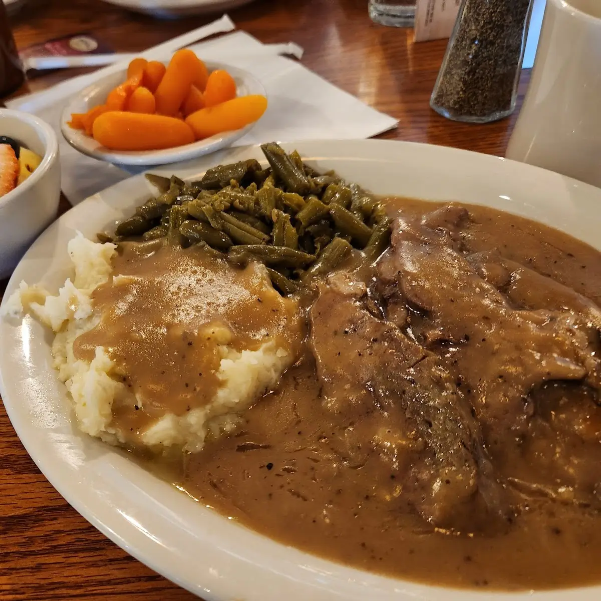 Roast Beef and Mashed Potatoes with Gravy