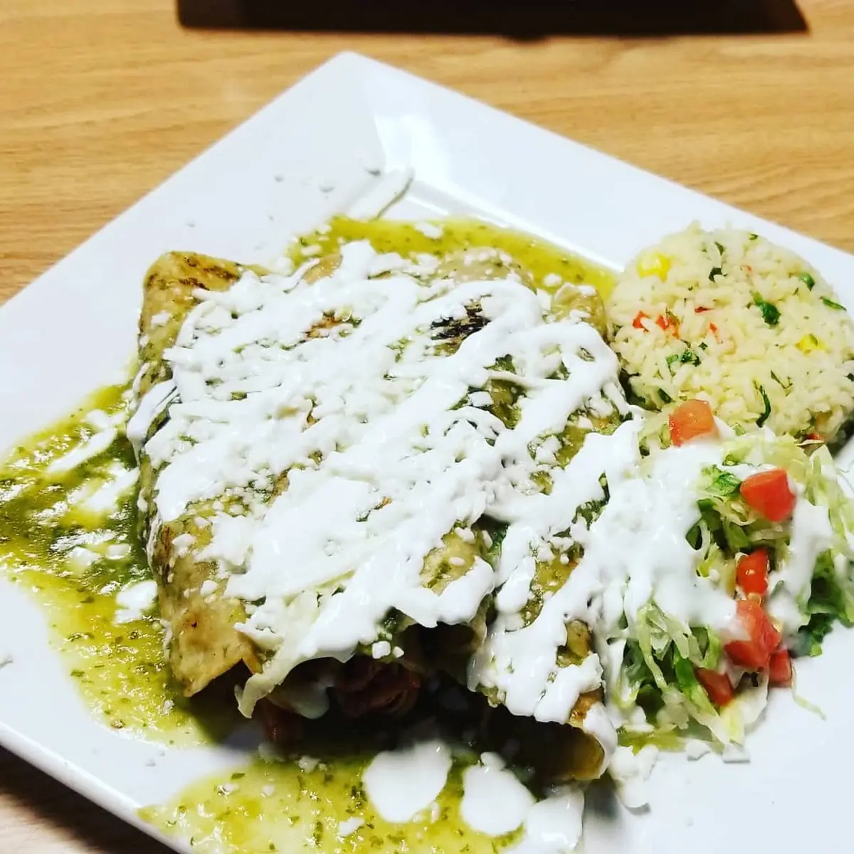 Green Chilaquiles Con Huevo