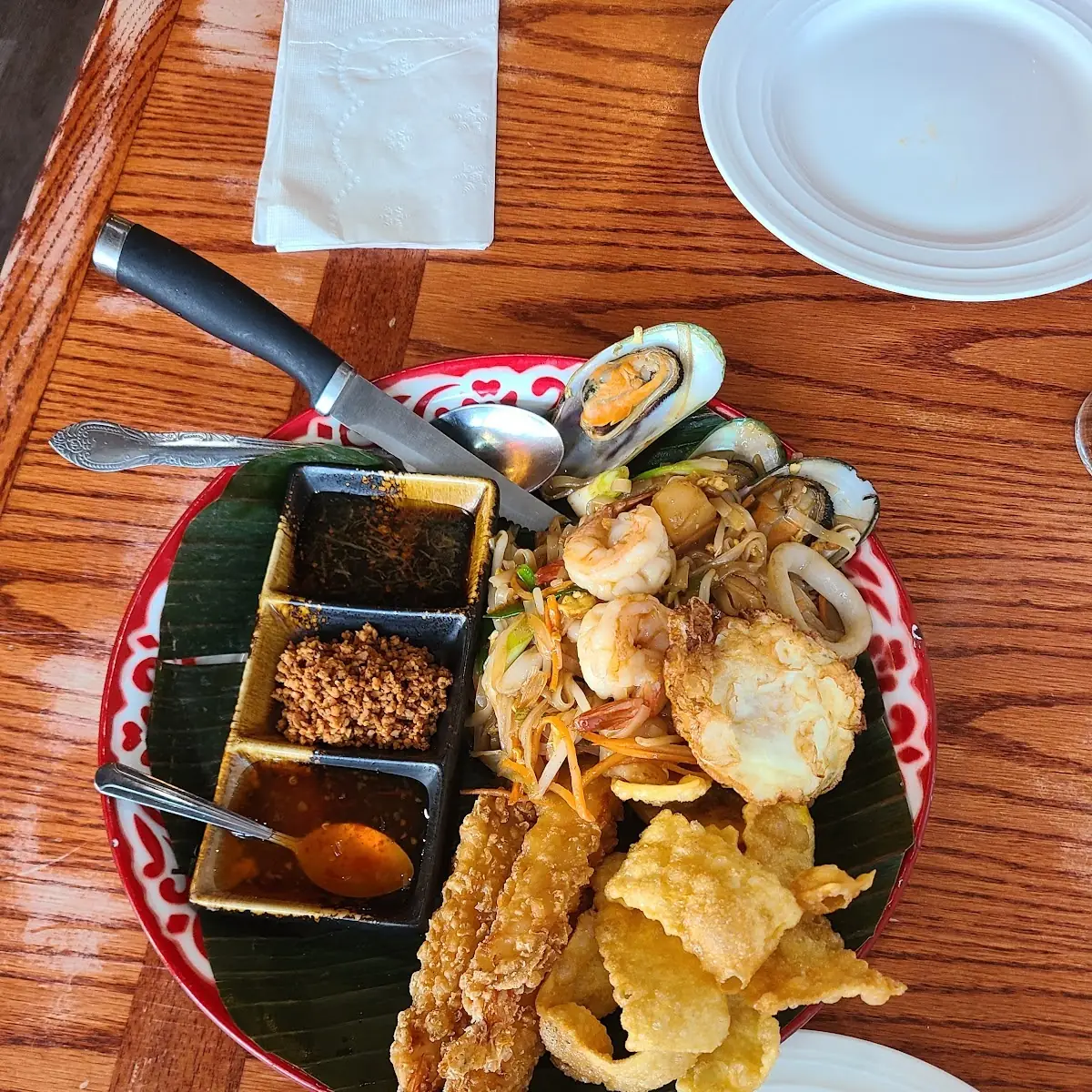 Pad Thai Seafood Combo