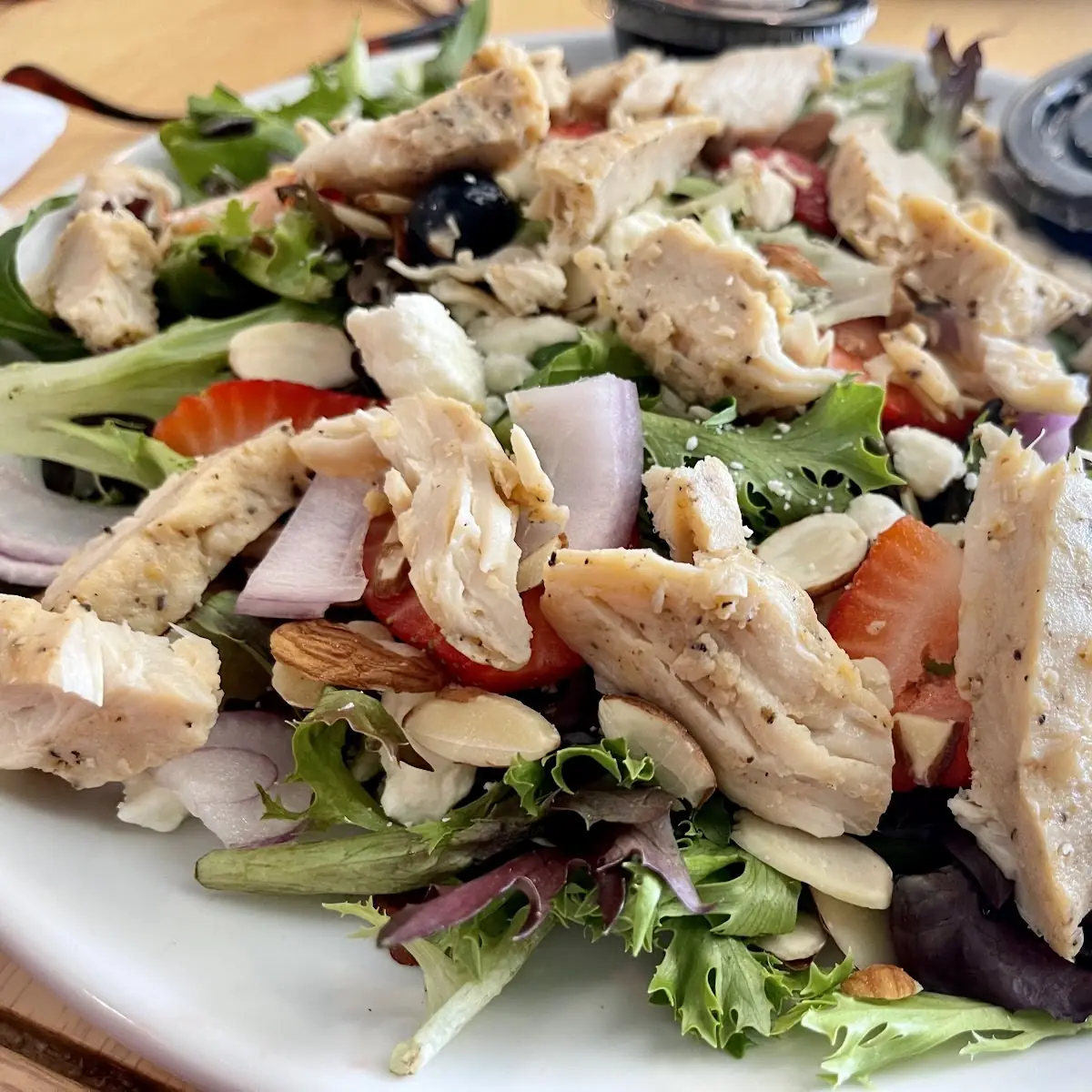 Grilled Chicken Salad with Strawberries
