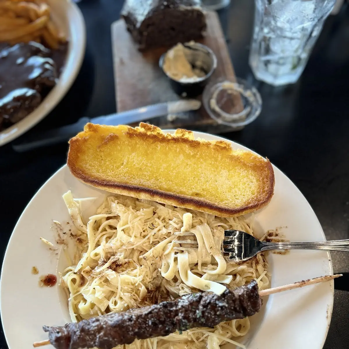 Steak Alfredo Pasta