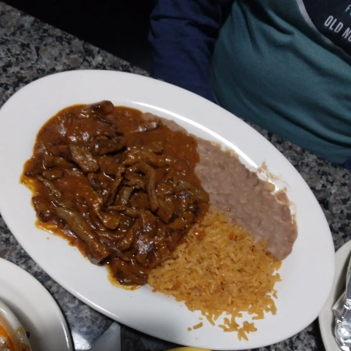 Cerdo En Salsa Roja