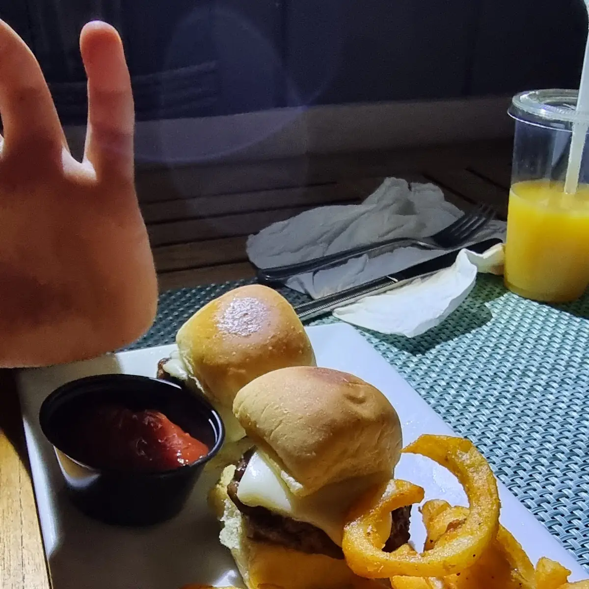 Kids Cheese Burger Sliders