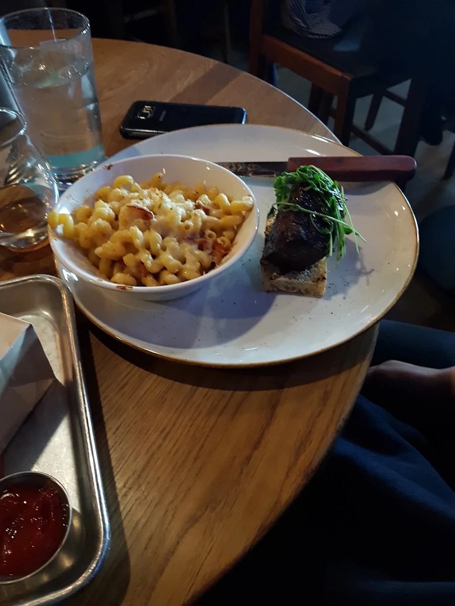 Mac N Cheese