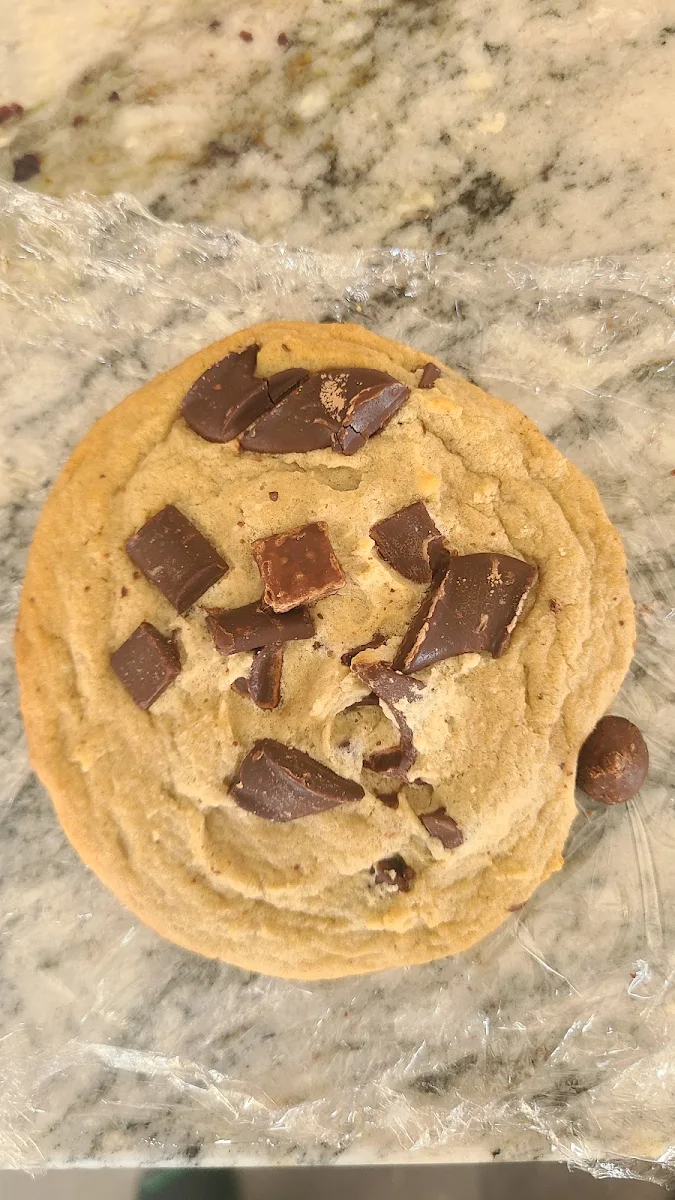 Chocolate Chip Cookie