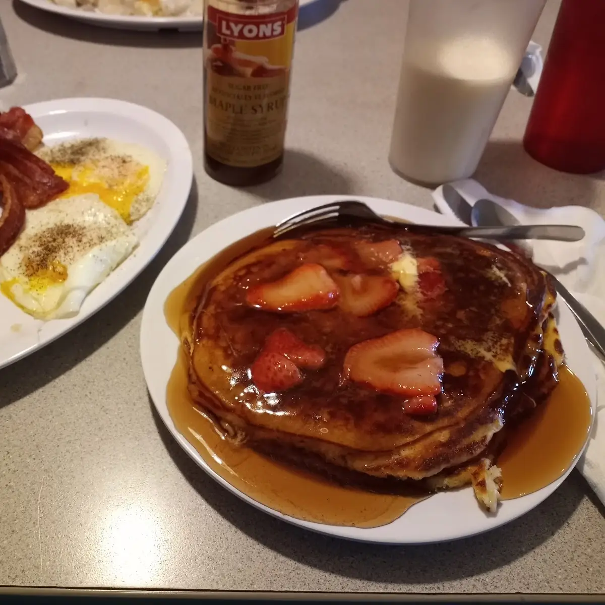 Bacon & Eggs w Pancakes