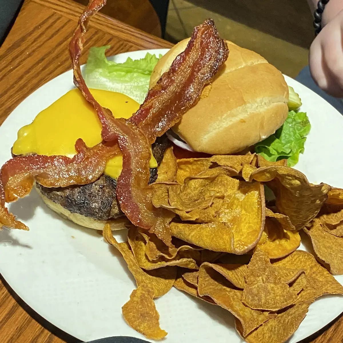 Bacon Cheeseburger and House Chips