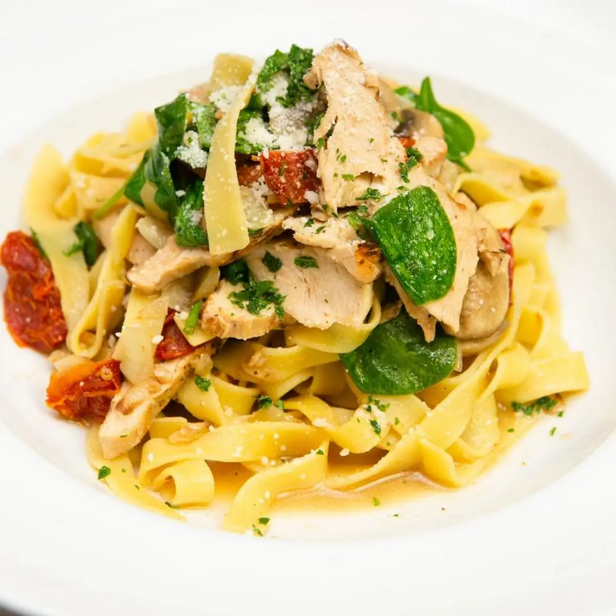 Fettuccine Chicken & Broccoli Rabe