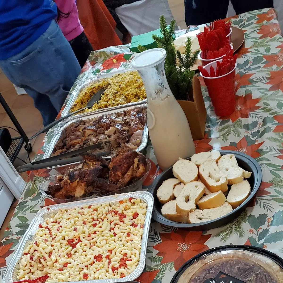 Arroz Con Gandules Pernil Y Coditos