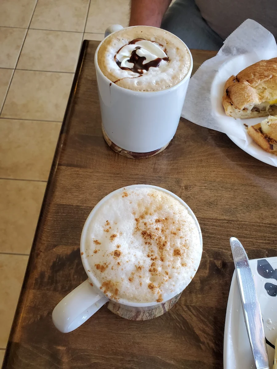 Cappuccino and Mocha Latte