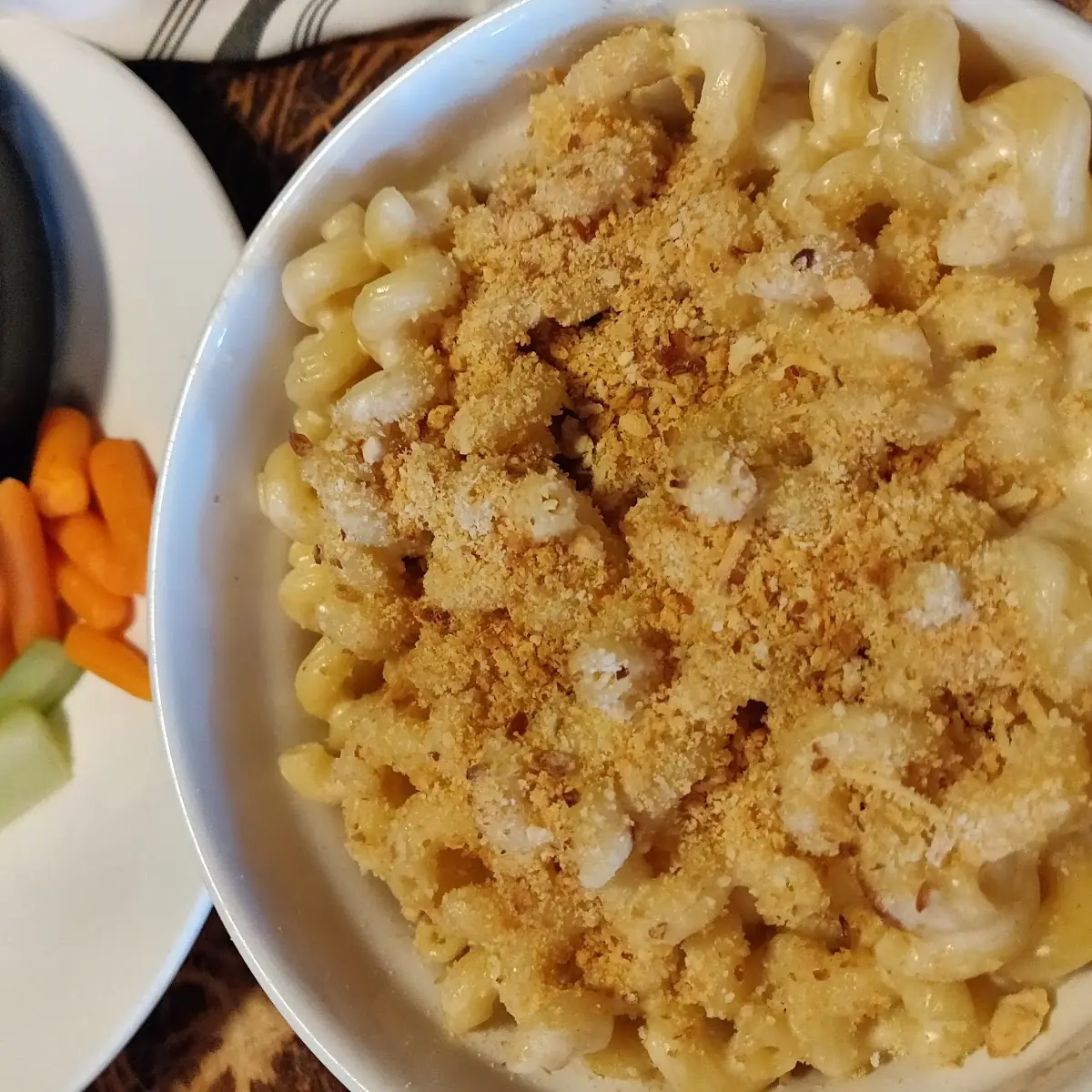 Pretzel Crusted Mac & Cheese VG