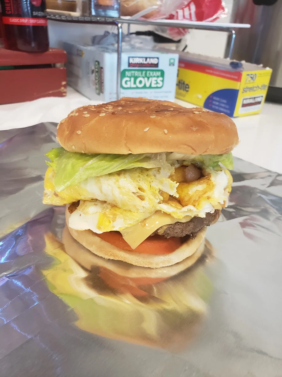 Bacon Eggs Cheese Burger Menü