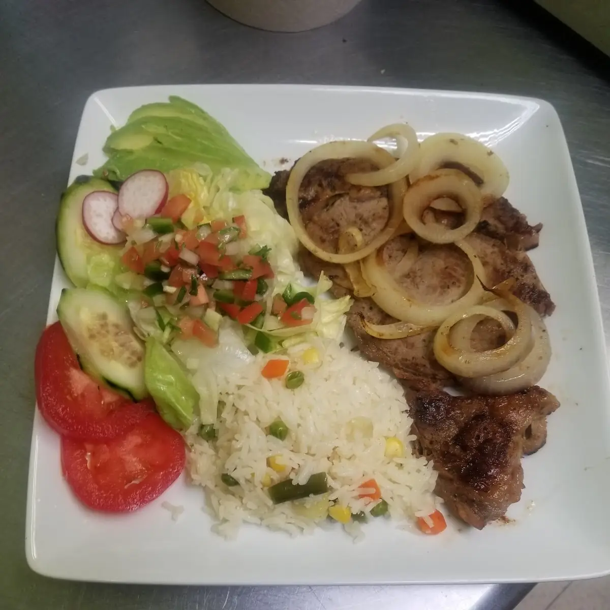 Bistec Encebollado