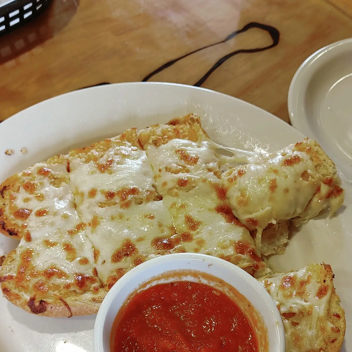 Garlic Cheese Bread with Marinara Sauce