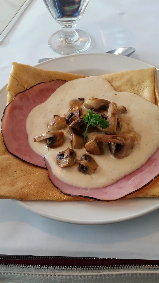 Mushroom and Ham Crepe