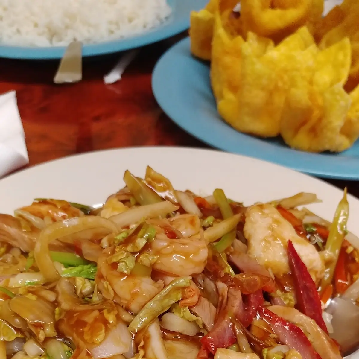 House Chow Main