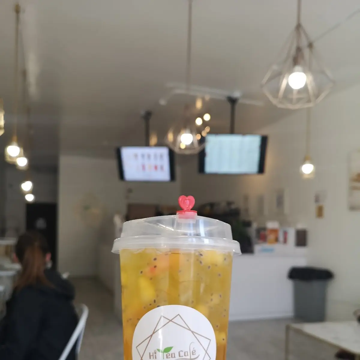 满杯桃子 - Peach Green Tea