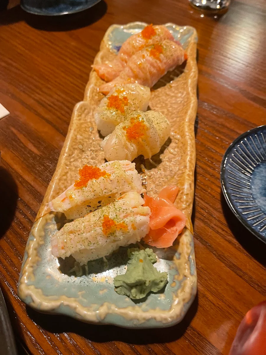 Chef's Selection Raw Nigiri 6 Pieces, Yamashita Japanese Restaurant