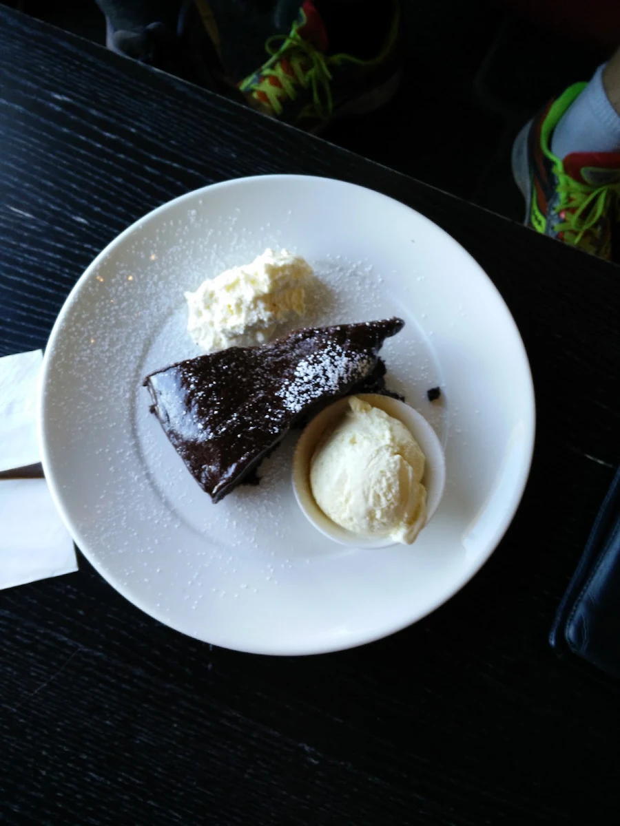 Highlights, Isabellas Cafe