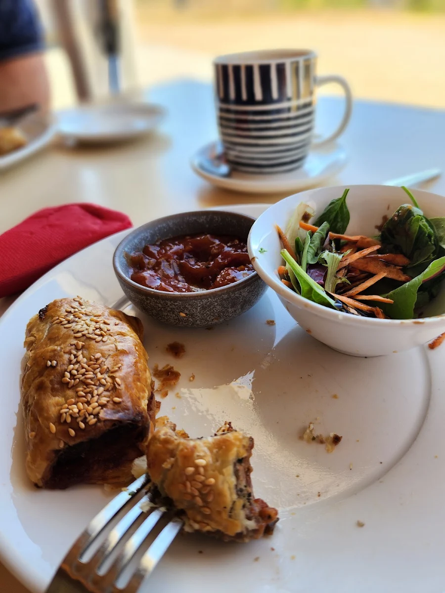 Highlights, Isabellas Cafe