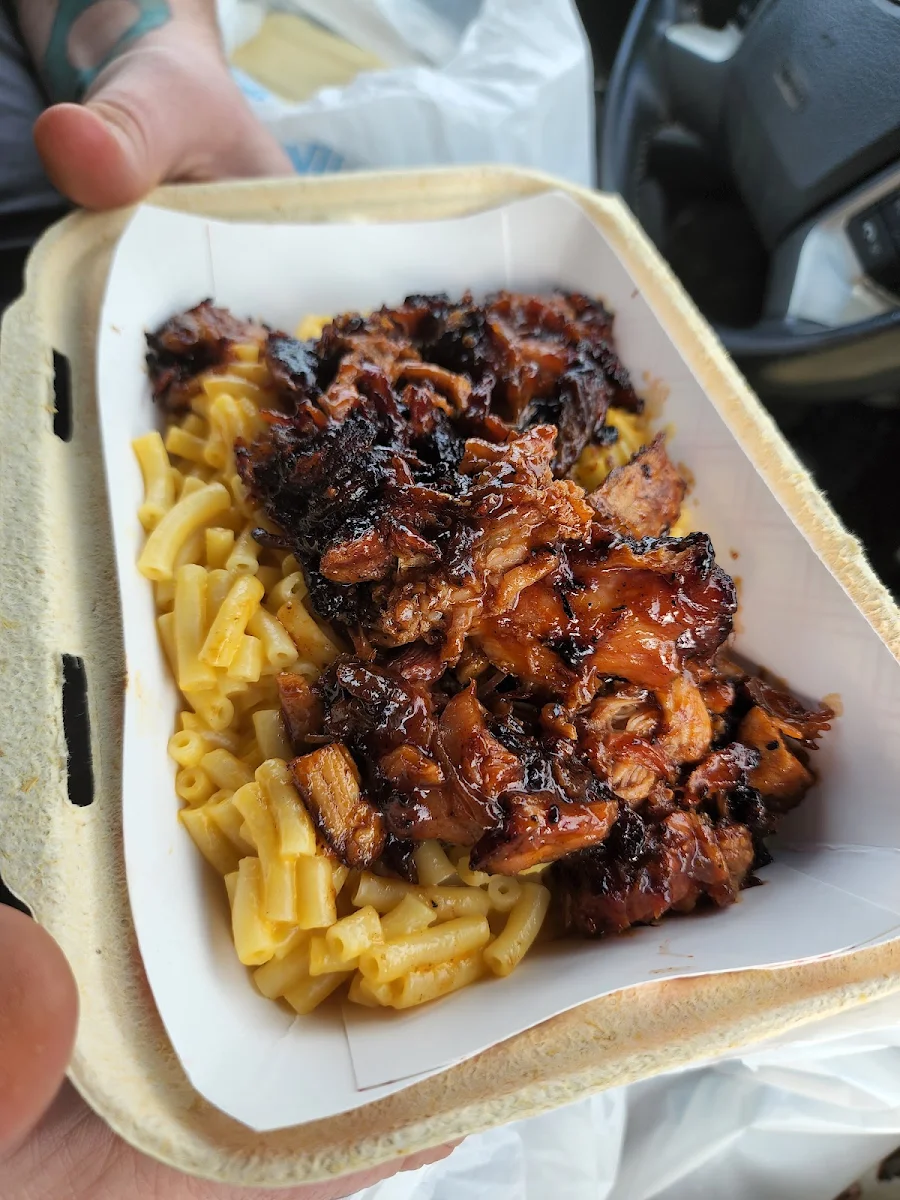 Pulled Pork Mac and Cheese