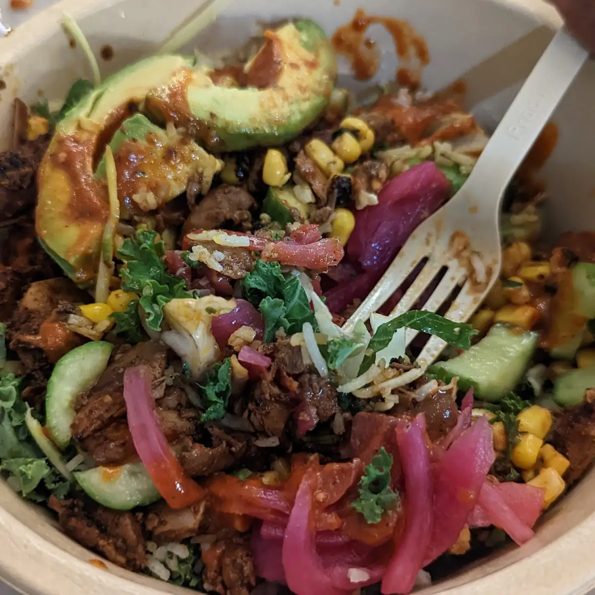 Harissa Avocado Chicken Bowl
