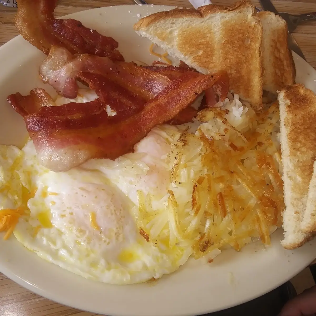 Bacon Eggs Hashbrowns Toast