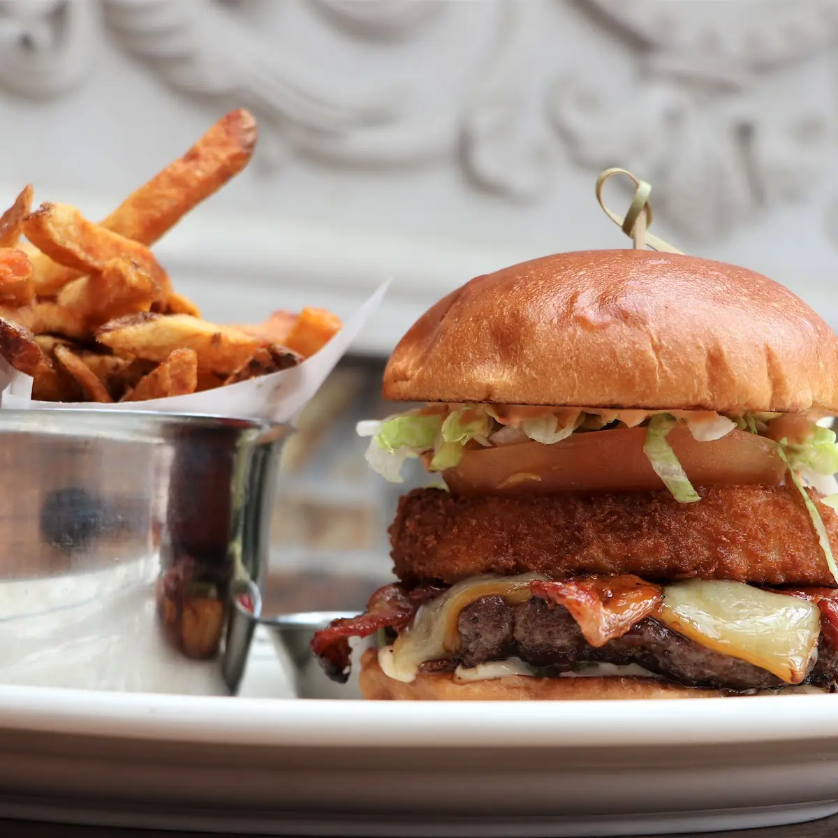 Traditional Pub Burger