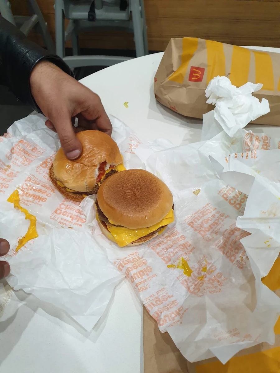 Cheesy Chicken Burger, McDonald's Punchbowl