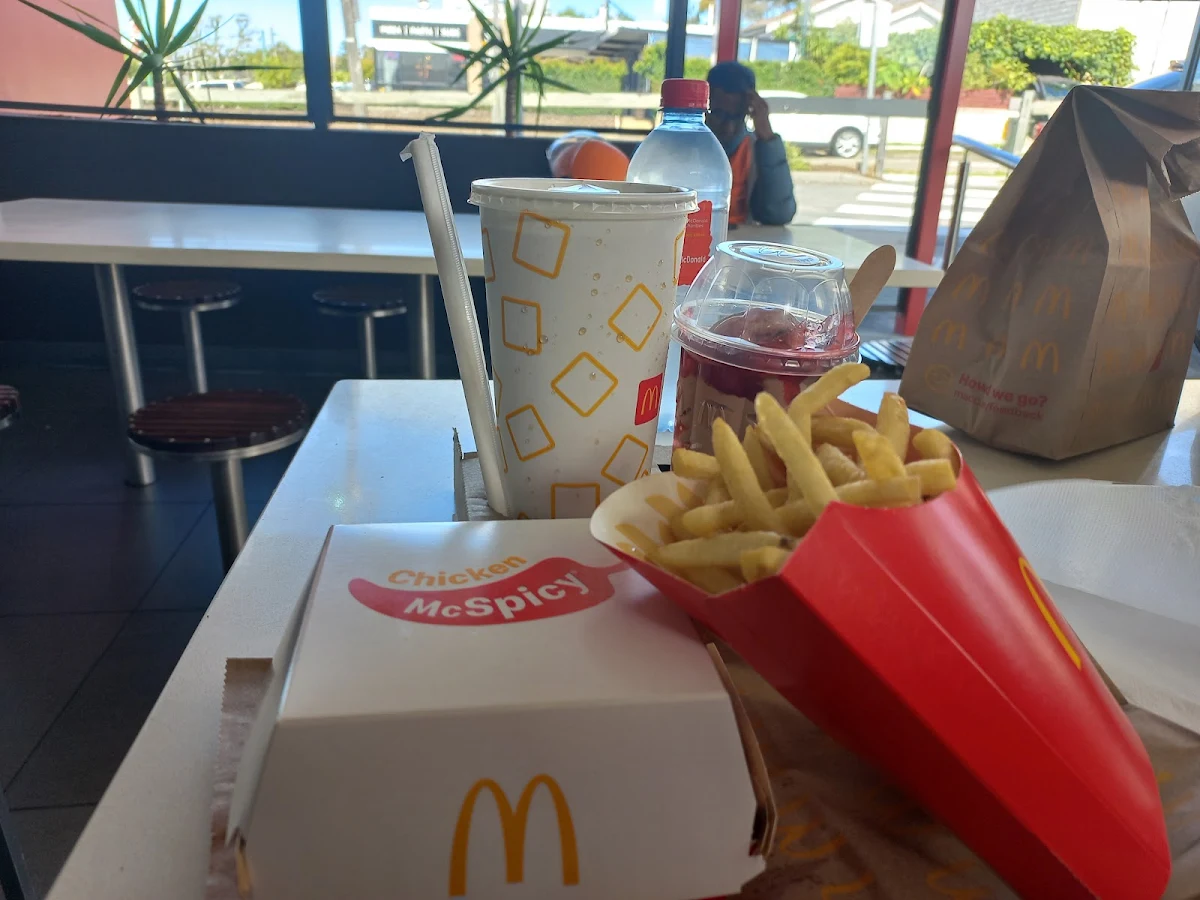 Mcspicy Burger Menü, McDonald's Punchbowl