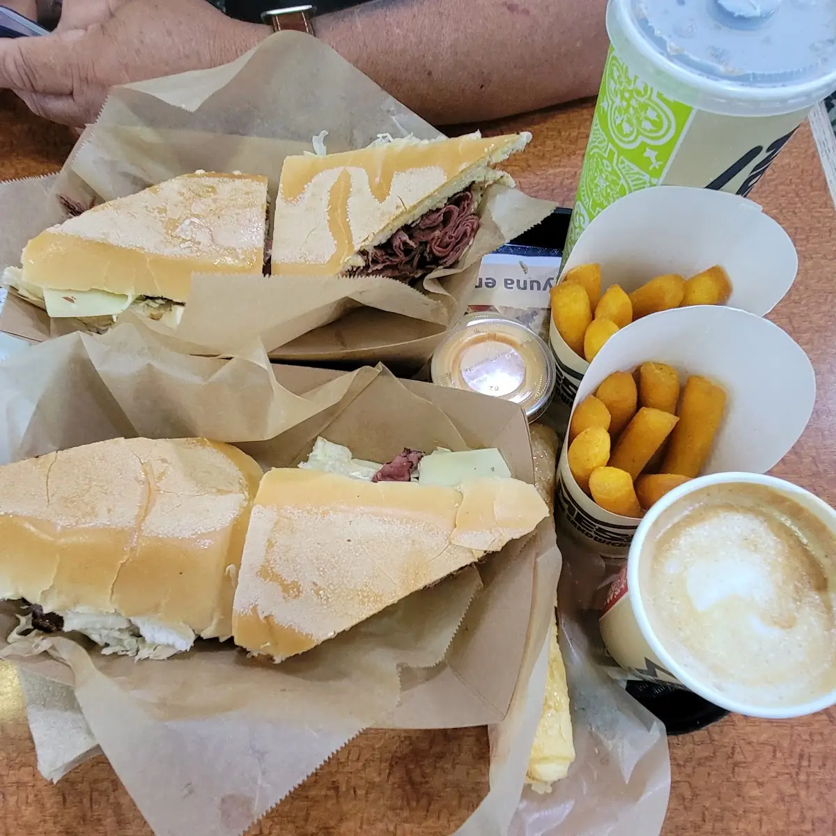 Pastrami Sandwich Surukk