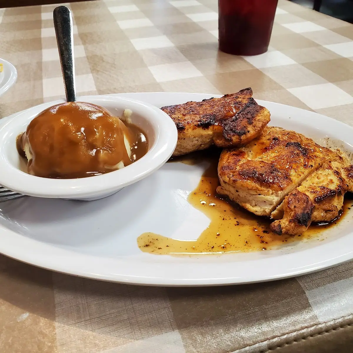 Grilled Chicken Breast with Mashed Potatoes