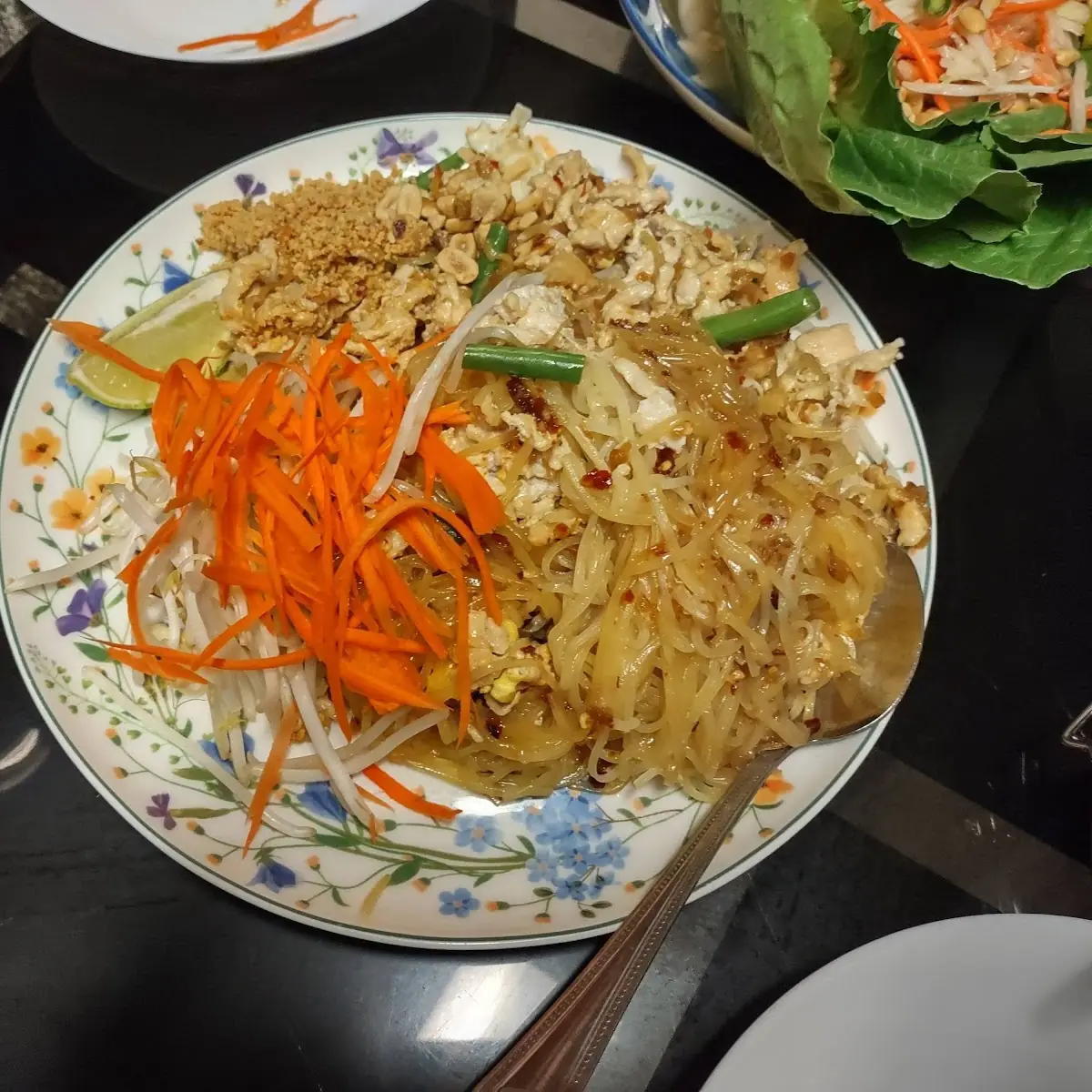 Chicken Pad Thai with Bean Sprouts