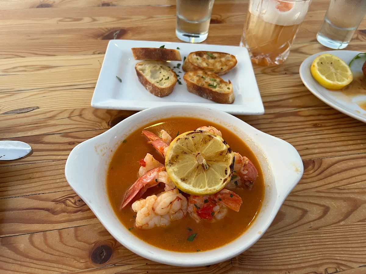 Calabrian Prawns, Socialē